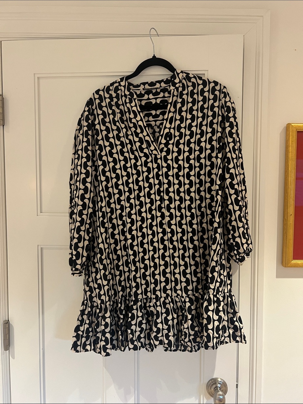 Zara Black & White Printed V-Neck Ruffle-Hem Tunic